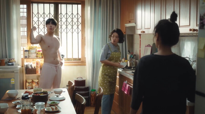 裵東鎮在家秀肌肉說這是當健身教練的意義裵東鎮一見鍾情崔承效員工李娜允 裵東鎮在家秀肌肉說這是當健身教練的意義裵東鎮一見鍾情崔承效員工李娜允