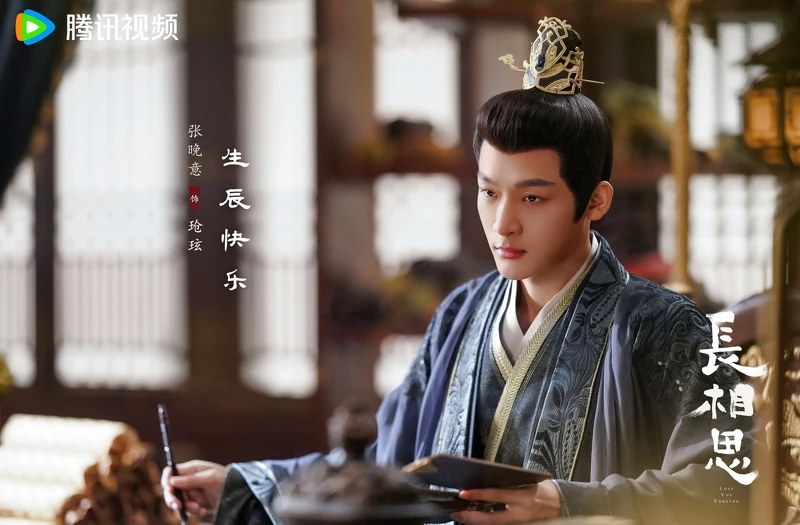 厚重的古裝戲服很容易顯得臃腫,張晚意為此甩肉15公斤超勵志。 厚重的古裝戲服很容易顯得臃腫,張晚意為此甩肉15公斤超勵志。