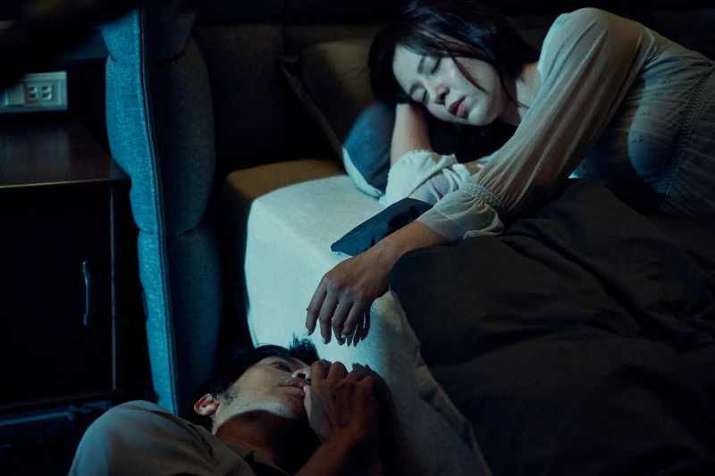 《都市懼集》劉品言熟睡未察覺曾少宗潛入房間 《都市懼集》劉品言熟睡未察覺曾少宗潛入房間