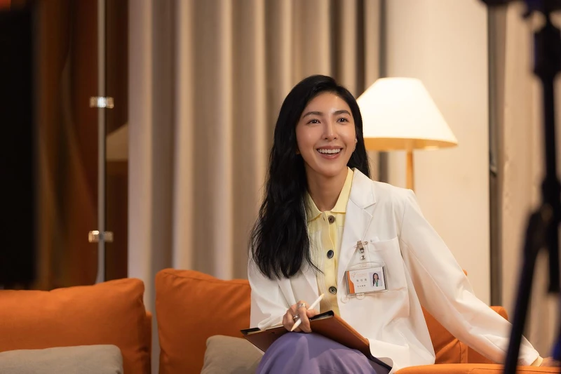 《今夜一起為愛鼓掌》楊謹華演繹性治療師放超開 《今夜一起為愛鼓掌》楊謹華演繹性治療師放超開