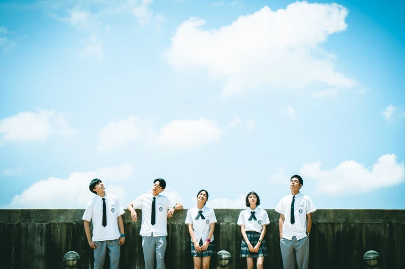 《讓我看見你是誰》主演金東昱（左起）、黃信赫、雷嘉汭、鄭宇恩、詹懷雲