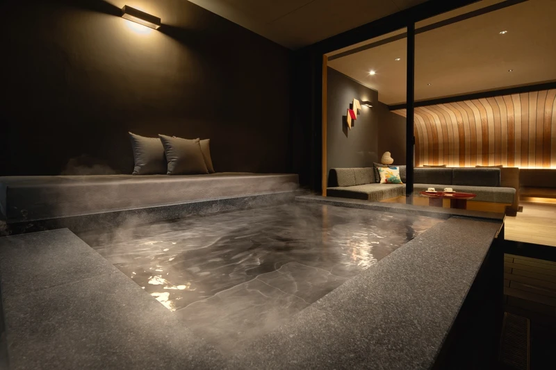 客房內浴池空間。 客房內浴池空間。