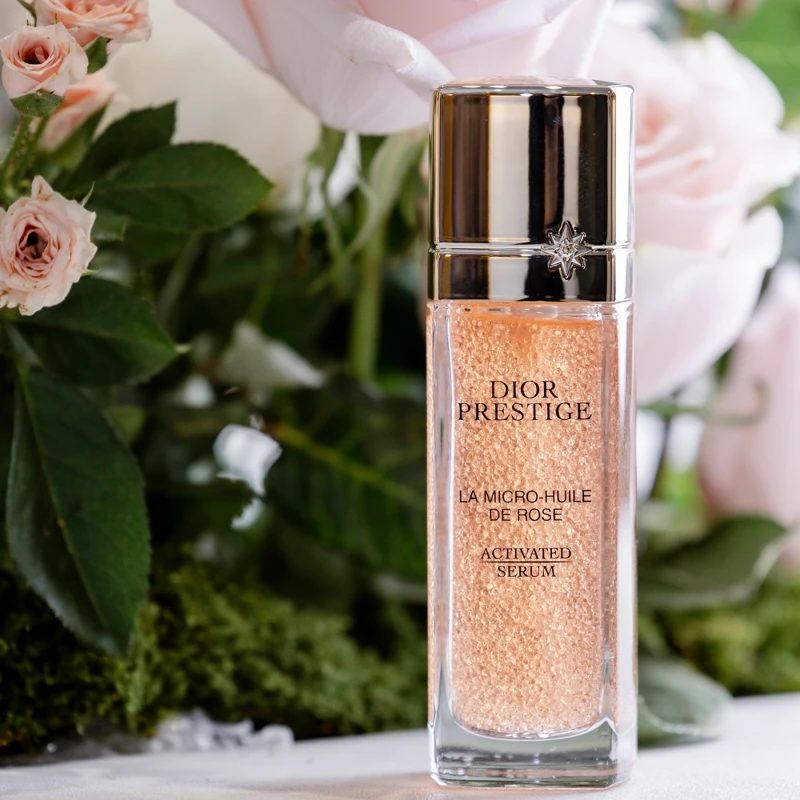 Dior迪奧精萃再生玫瑰微導精露30ml,NT9,950、50ml,NT13,000、75ml,NT15,300 Dior迪奧精萃再生玫瑰微導精露30ml,NT9,950、50ml,NT13,000、75ml,NT15,300