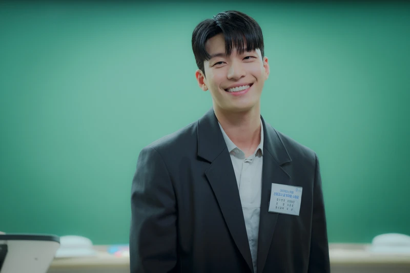 《畢業》魏化儁上台教學時,談起和鄭麗媛初次見面的心情 《畢業》魏化儁上台教學時,談起和鄭麗媛初次見面的心情