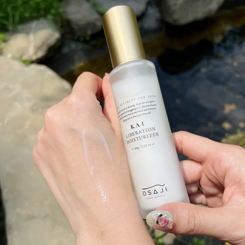 OSAJI大人肌彈潤調理質地。 OSAJI大人肌彈潤調理質地。