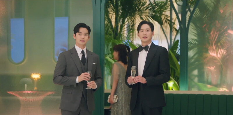 尹殷盛(右)第一次見白賢佑就刺激他”你不在乎洪海仁” 尹殷盛(右)第一次見白賢佑就刺激他”你不在乎洪海仁”