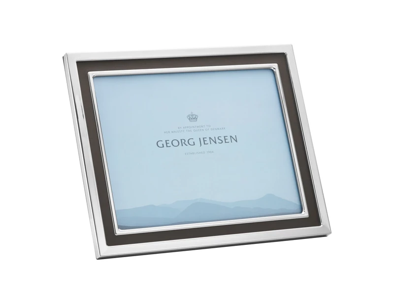 BERNADOTTE 系列 25 x 20cm 不鏽鋼相框，NT4,600元