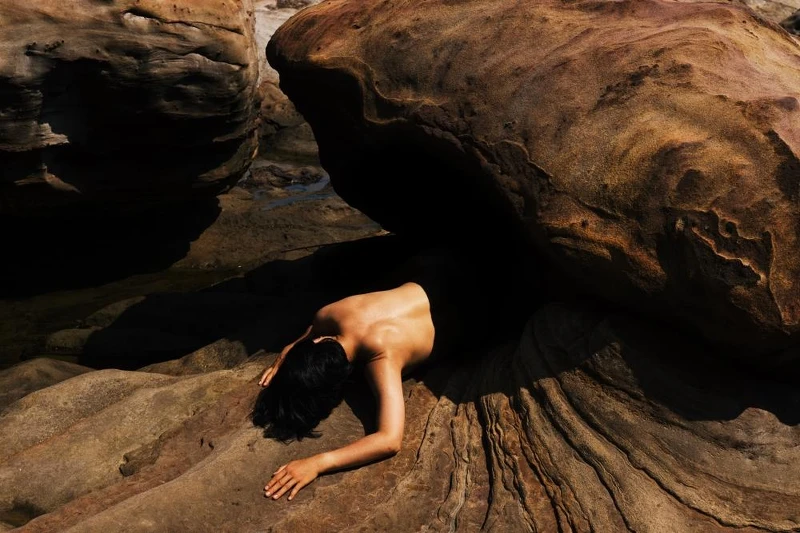 〈SNAIL GIRL 蝸女〉 〈SNAIL GIRL 蝸女〉