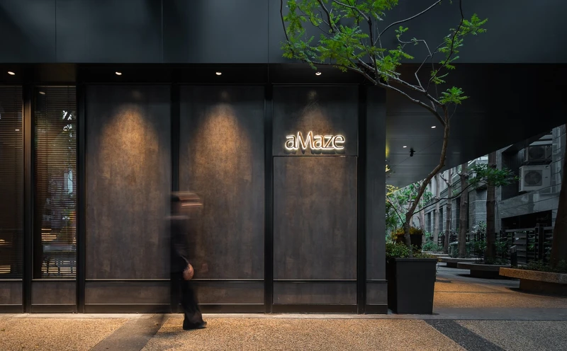 「aMaze」位於大直商圈明水路上。 「aMaze」位於大直商圈明水路上。