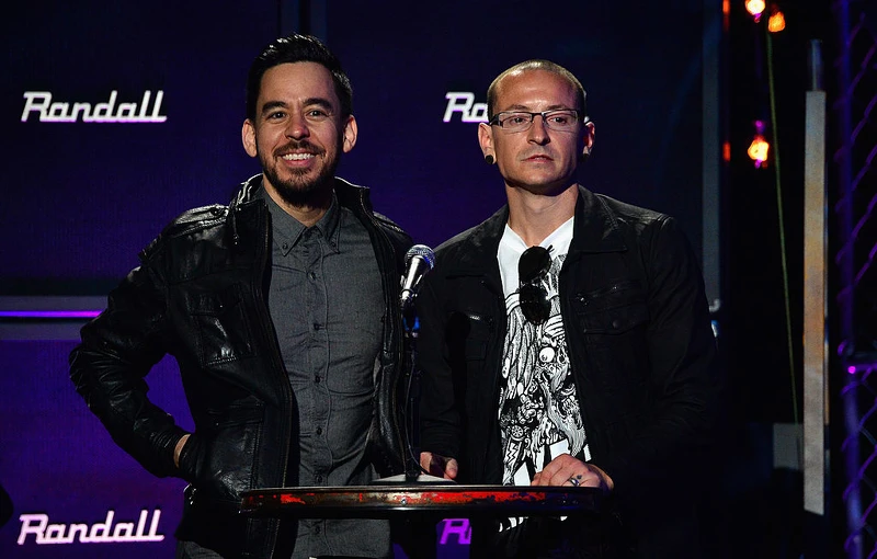 麥克（左）和查斯特（右）的昔日合影