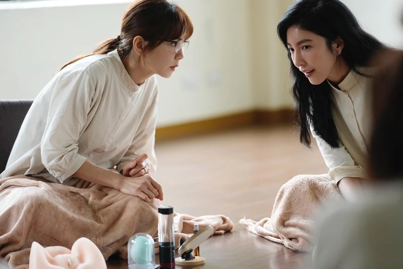 《今夜一起為愛鼓掌》楊謹華約Ella陳嘉樺上自慰課 《今夜一起為愛鼓掌》楊謹華約Ella陳嘉樺上自慰課