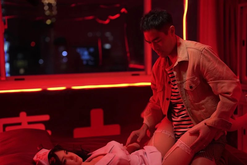 《今夜一起為愛鼓掌》楊祐寧去矽膠娃娃旅館嚐鮮尋歡 《今夜一起為愛鼓掌》楊祐寧去矽膠娃娃旅館嚐鮮尋歡