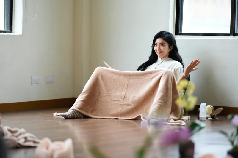 《今夜一起為愛鼓掌》楊謹華大方約Ella陳嘉樺一起體驗自慰的美好 《今夜一起為愛鼓掌》楊謹華大方約Ella陳嘉樺一起體驗自慰的美好