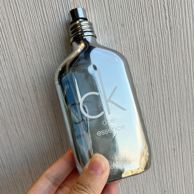 Calvin Klein CK One中性香精50ml,NT2,050、100ml,NT3,000 Calvin Klein CK One中性香精50ml,NT2,050、100ml,NT3,000