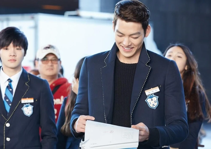 photo /// IMDb photo /// IMDb