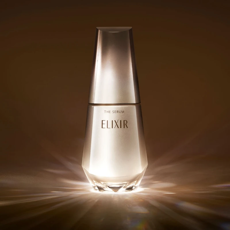 ELIXIR怡麗絲爾膠原新肌光速精華情境圖。 ELIXIR怡麗絲爾膠原新肌光速精華情境圖。