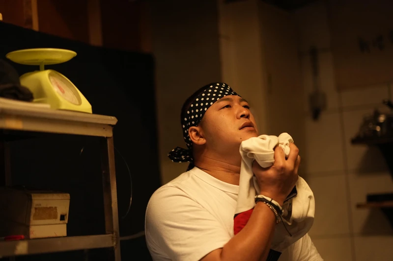 《今夜一起為愛鼓掌》草爺戀物癖聞「原味衣」打手槍 《今夜一起為愛鼓掌》草爺戀物癖聞「原味衣」打手槍