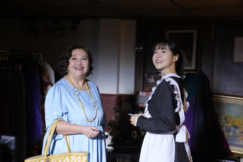 《影后》鍾欣凌飾演經紀人帶著新星演員林廷憶四處試鏡 《影后》鍾欣凌飾演經紀人帶著新星演員林廷憶四處試鏡