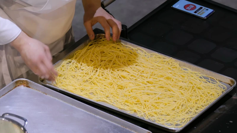 利用悶熟的技巧,煮出完美的義大利麵。 利用悶熟的技巧,煮出完美的義大利麵。