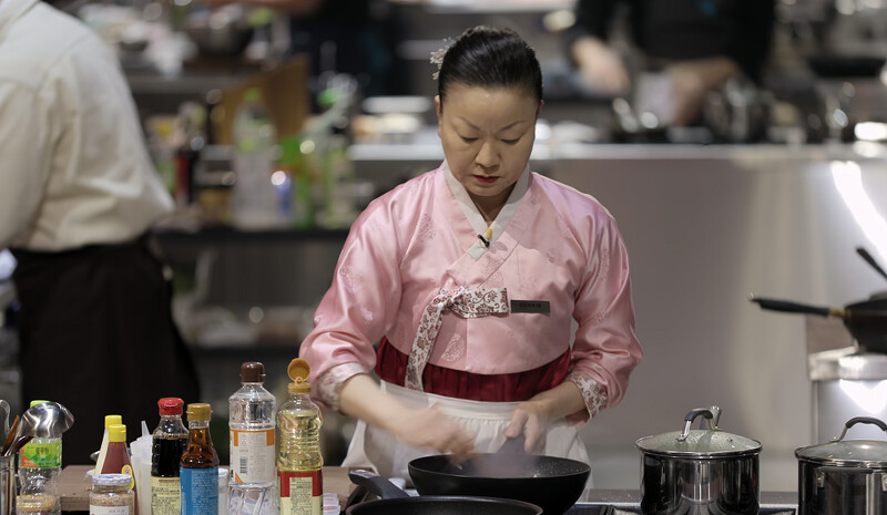 黑湯匙阿姨無菜單料理一號 黑湯匙阿姨無菜單料理一號