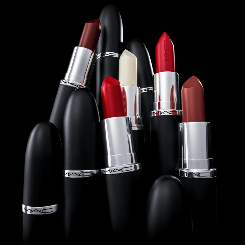 M·A·Cximal極自我緞光唇膏產品形象圖。 M·A·Cximal極自我緞光唇膏產品形象圖。