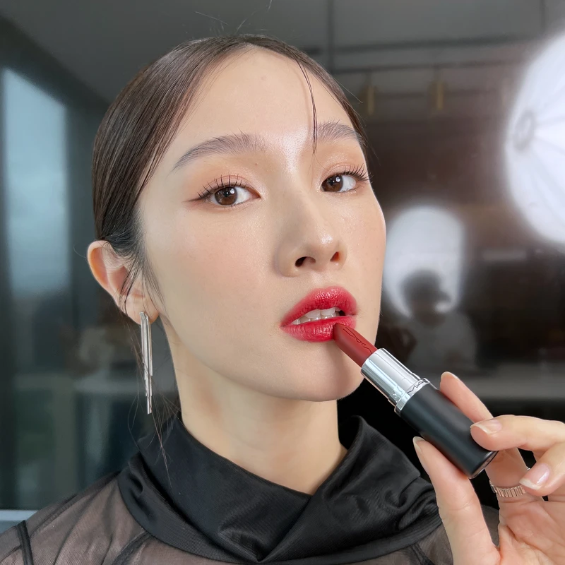 M·A·Cximal極自我緞光唇膏(#827光想紅Dubonnet),NT850 M·A·Cximal極自我緞光唇膏(#827光想紅Dubonnet),NT850