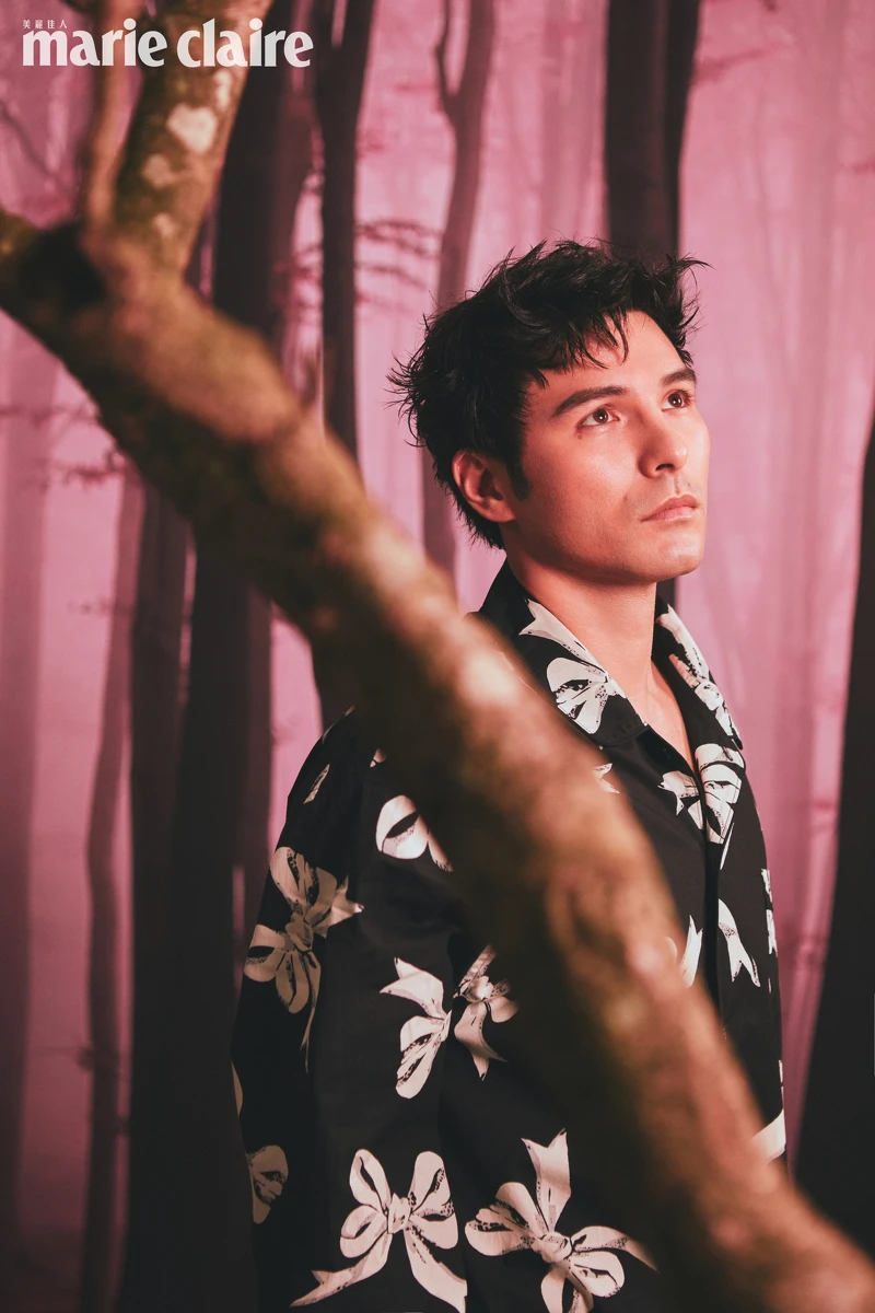 蝴蝶結印花襯衫，Coach。