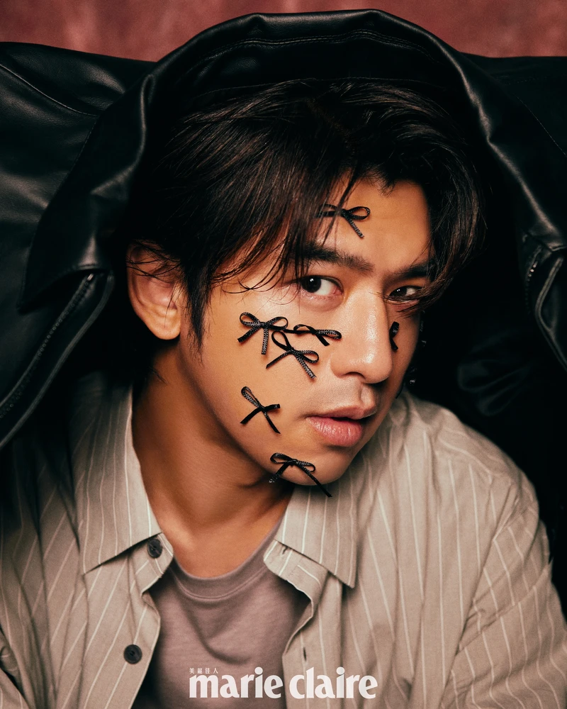 黑色皮衣、條紋襯衫、灰色圓領上衣,all by Peter Wu。 黑色皮衣、條紋襯衫、灰色圓領上衣,all by Peter Wu。