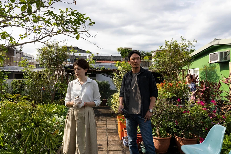 與張震（右）對戲，許瑋甯（左）直說很自在，也透露他是一位很有紳士風度的演員。