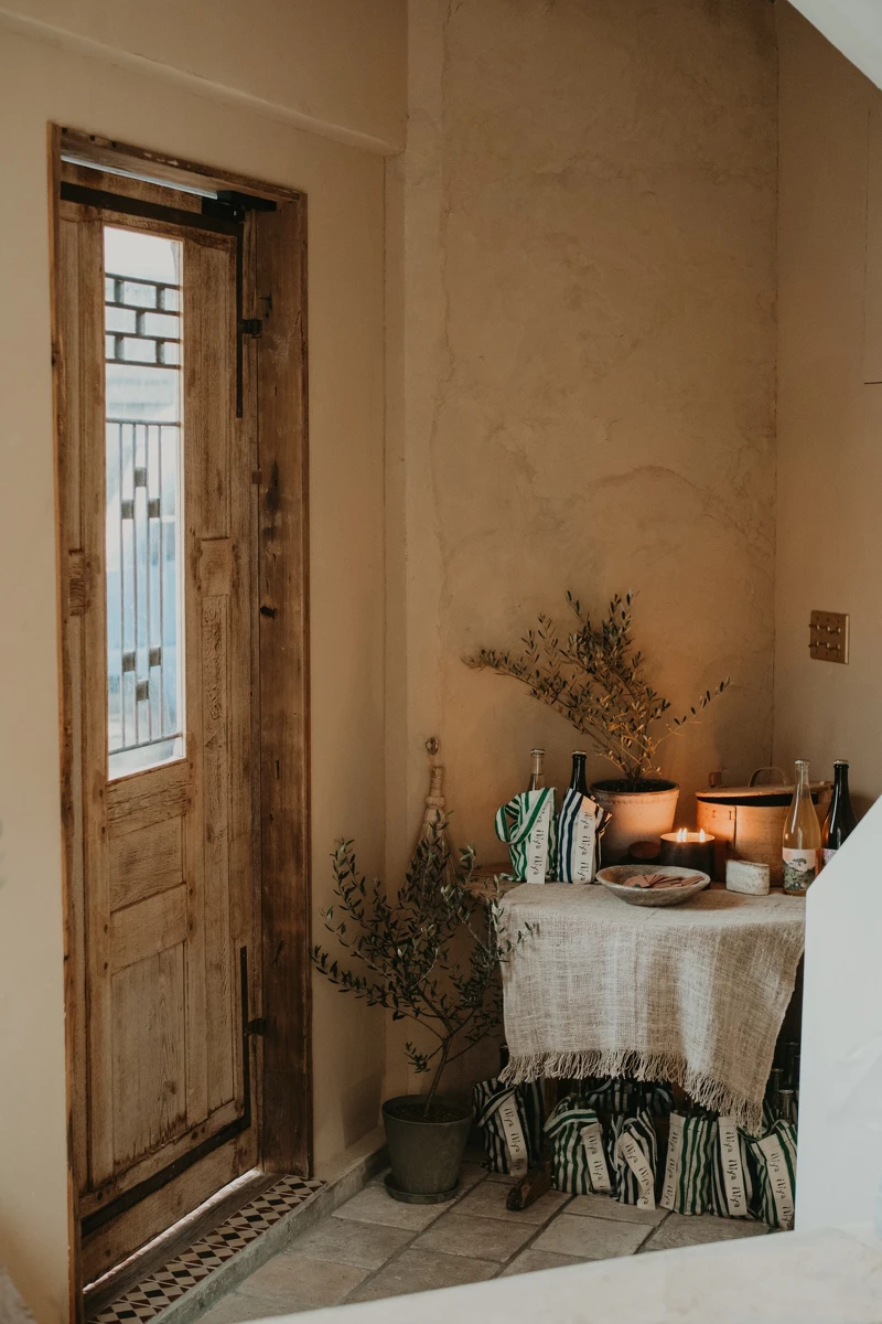 入口玄關有著濃厚的法式風情。