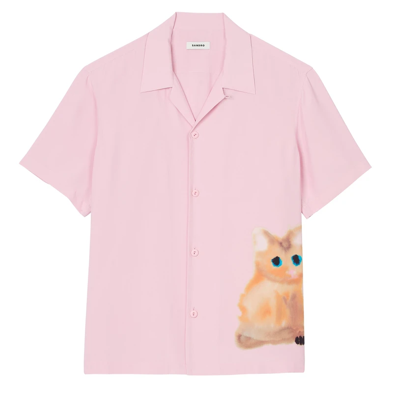 粉色貓咪短袖襯衫,Sandro,NT8,590 。 粉色貓咪短袖襯衫,Sandro,NT8,590 。