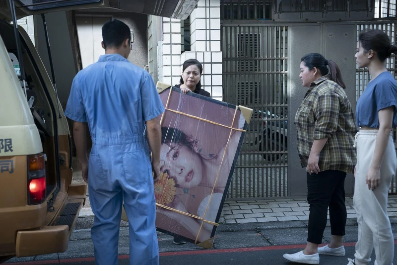 《人生清理員》客串演出的林嘉俐與蔡嘉茵有不少對手戲 《人生清理員》客串演出的林嘉俐與蔡嘉茵有不少對手戲