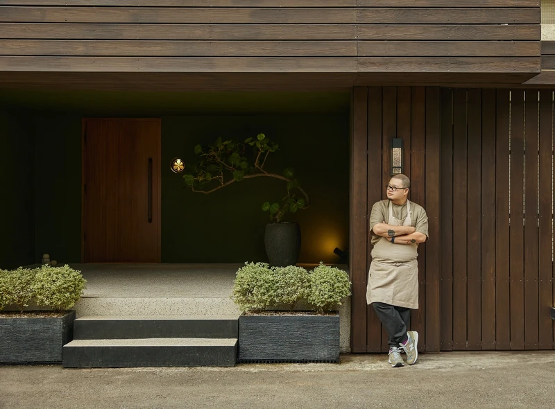 Chef Nobu 始終堅持以「忠於食材」為創作理念。 Chef Nobu 始終堅持以「忠於食材」為創作理念。