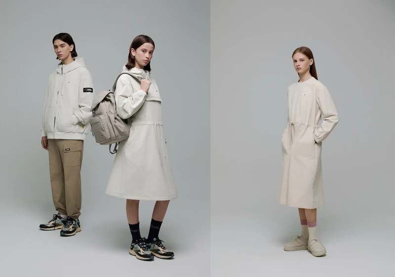 (男)LICHENKHAKI ARCHELON 平織半開拉鍊長袖連帽上衣，建議售價NT5,880、LICHENKHAKI ARCHELON平織直筒長褲，建議售價NT4,880、(女)LBEIGE女裝ARCHELON連帽雙層刷毛長裙，建議售價NT6,380、ARCHELON平織長裙，建議售價NT 5,780。