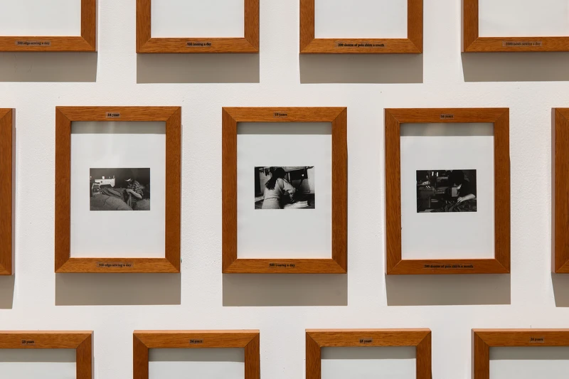 侯淑姿，《青春編織曲(三)》，1997，溴化銀照片，17.7 × 12.7公分（× 29）。臺北市立美術館典藏。