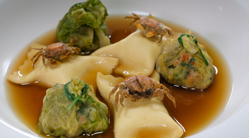 《黑白大廚》拿坡里美味黑手黨螃蟹湯料理 《黑白大廚》拿坡里美味黑手黨螃蟹湯料理