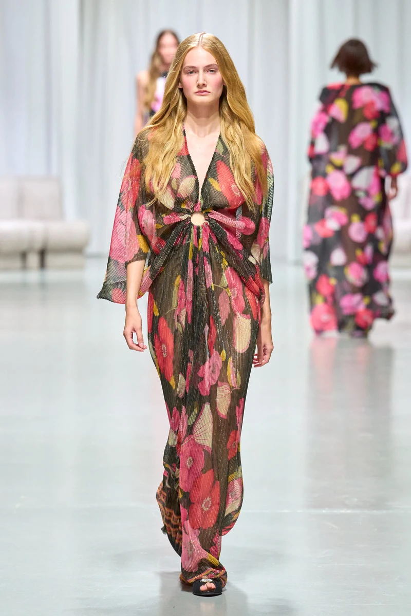 Leonard Paris2025春夏系列。