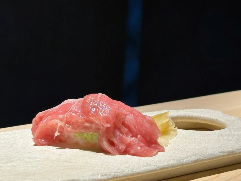 「Otoro 鮪魚大腹握壽司」是整場餐會的重頭戲。 「Otoro 鮪魚大腹握壽司」是整場餐會的重頭戲。