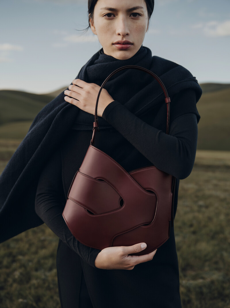 Polène Paris 秋冬新品Nodde Hobo。