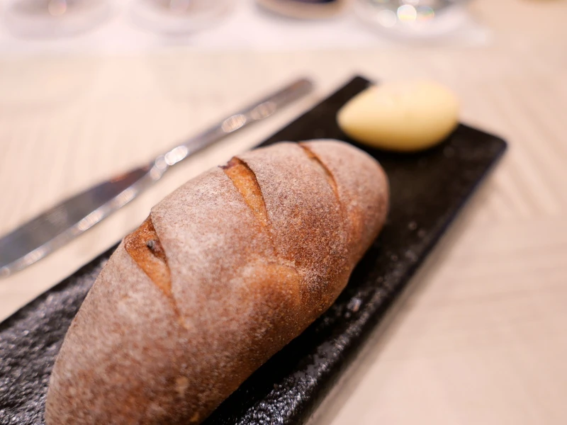 「柿子鄉村麵包」。 「柿子鄉村麵包」。