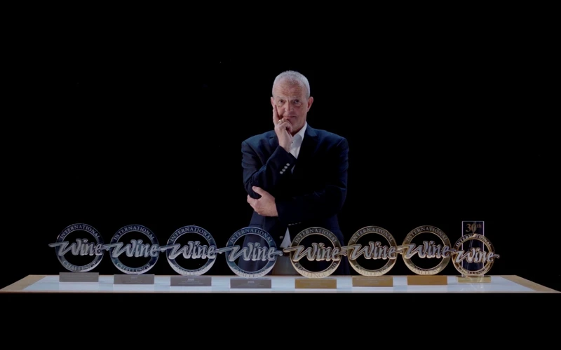 「HEAVENSAKE」是由法國釀酒大師 Régis Camus 創立。 「HEAVENSAKE」是由法國釀酒大師 Régis Camus 創立。