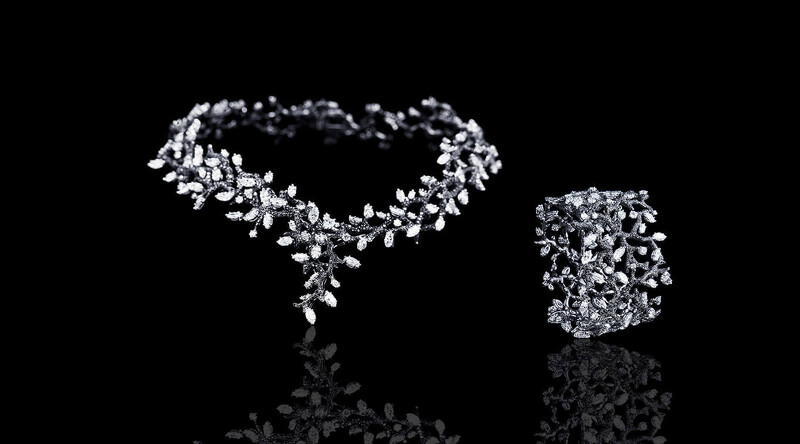 冬季黑白樹枝套鍊與手環,截圖自Cindy Chao官網。 冬季黑白樹枝套鍊與手環,截圖自Cindy Chao官網。