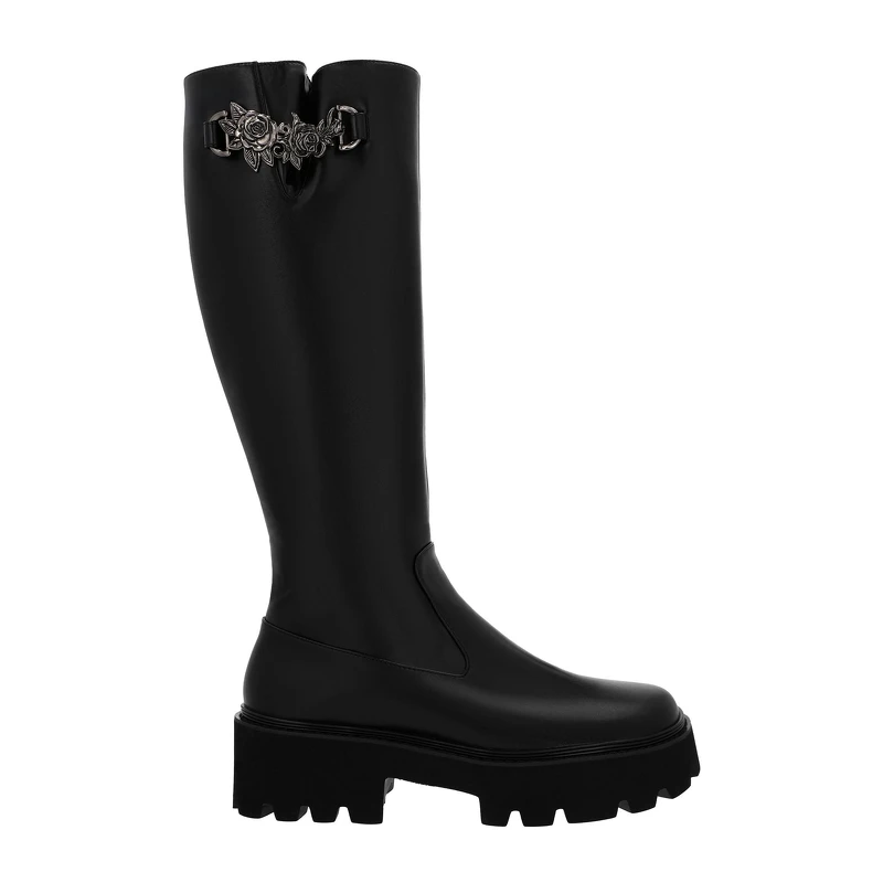 CHARLES & KEITH X BLVCK Imogen 玫瑰厚底長靴，NT3,590。