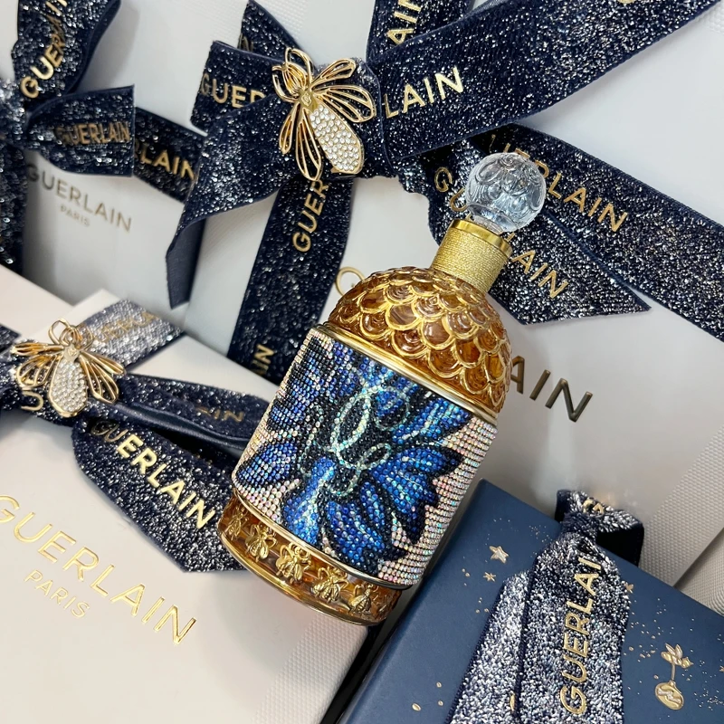 嬌蘭蜜境幻想淡香精奢藍鑽鑲蜂印瓶,NT28,000 嬌蘭蜜境幻想淡香精奢藍鑽鑲蜂印瓶,NT28,000