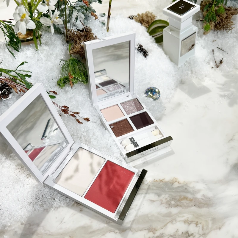 TOM FORD太陽親吻限定雙效頰彩盤,NT3,200 TOM FORD太陽親吻限定雙效頰彩盤,NT3,200