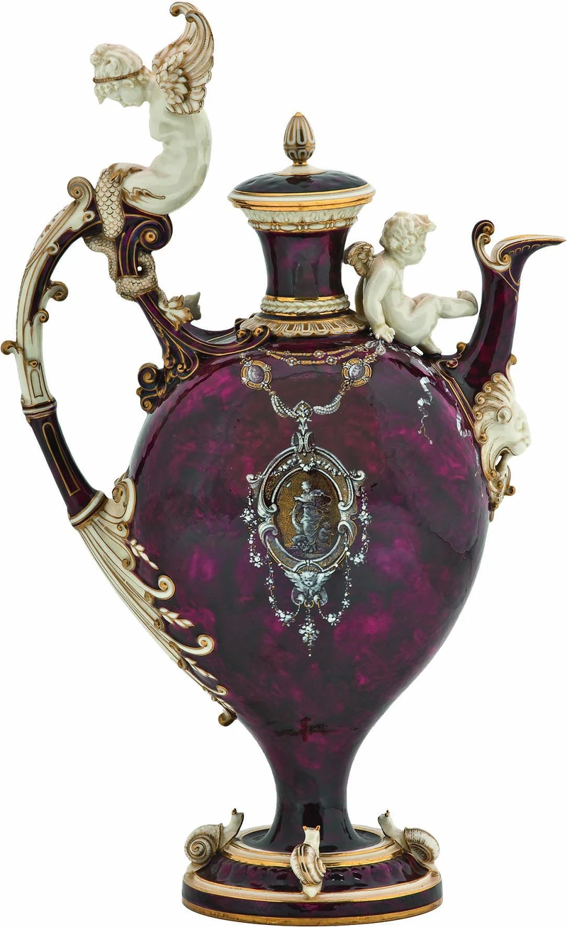 布洛瓦帶蓋長頸壺,塞弗爾國家瓷器廠(1883-1884年)巴黎裝飾藝術博物館。 布洛瓦帶蓋長頸壺,塞弗爾國家瓷器廠(1883-1884年)巴黎裝飾藝術博物館。