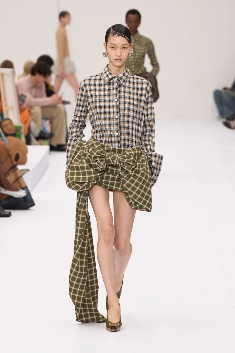 Acne Studio SS25。