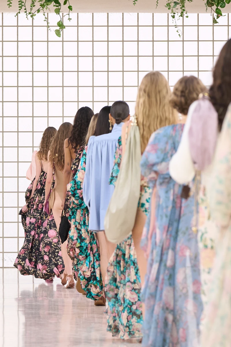 Chloe SS25。 Chloe SS25。