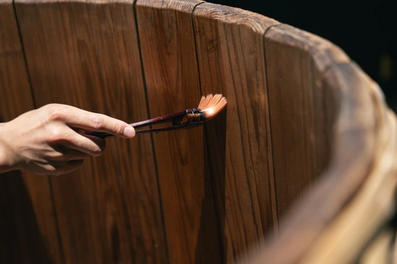 為了延續傳統工藝,近年來有酒造重拾木桶釀造。 為了延續傳統工藝,近年來有酒造重拾木桶釀造。