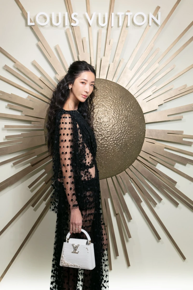 隋棠出席Louis Vuitton 2024珍稀皮革展。